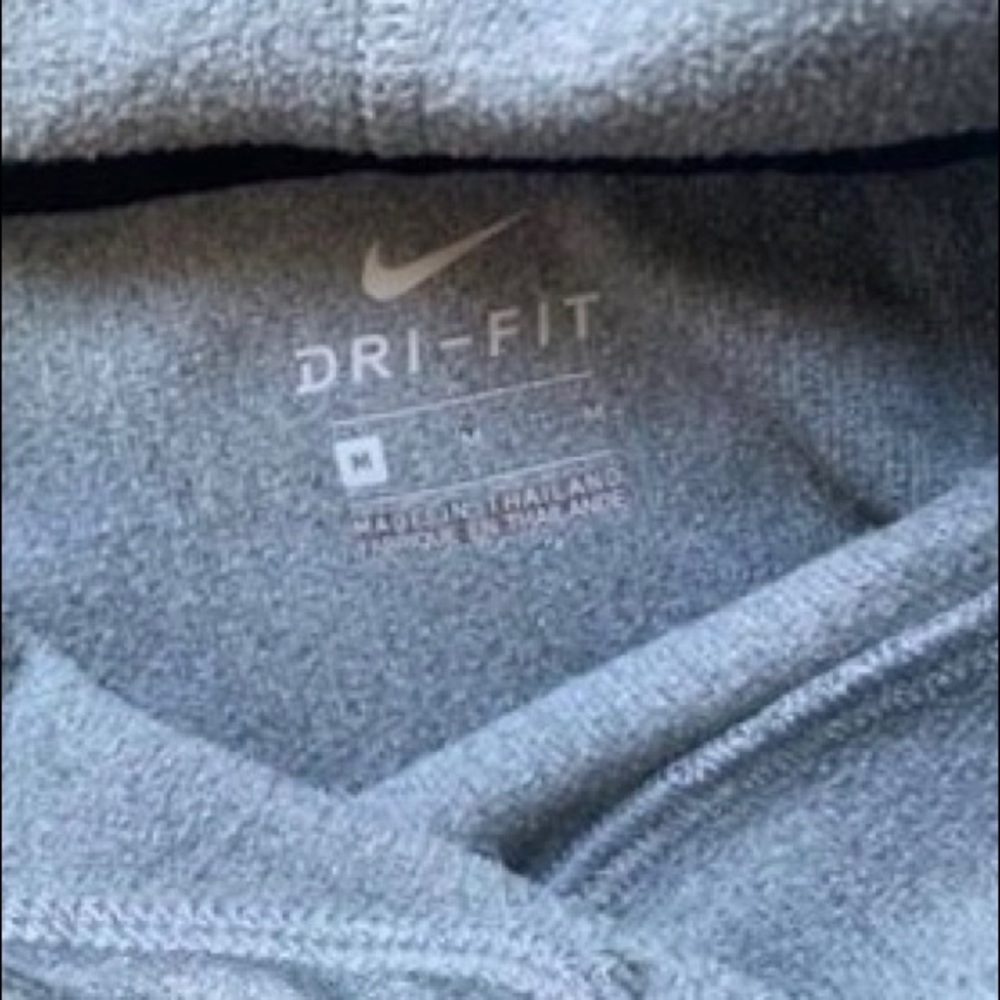 Nike sweatshirt - Picture 3 of 3